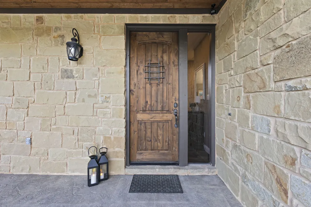 103 Creekside Trail Spicewood, TX 78669
