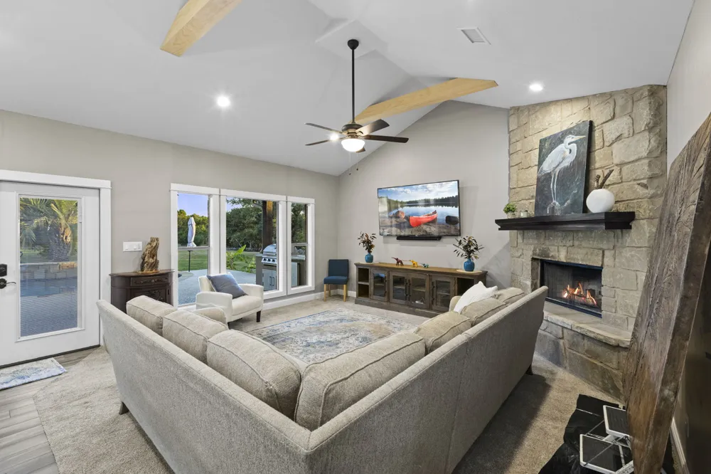 103 Creekside Trail Spicewood, TX 78669