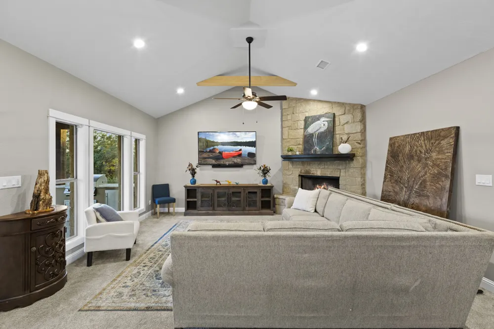 103 Creekside Trail Spicewood, TX 78669