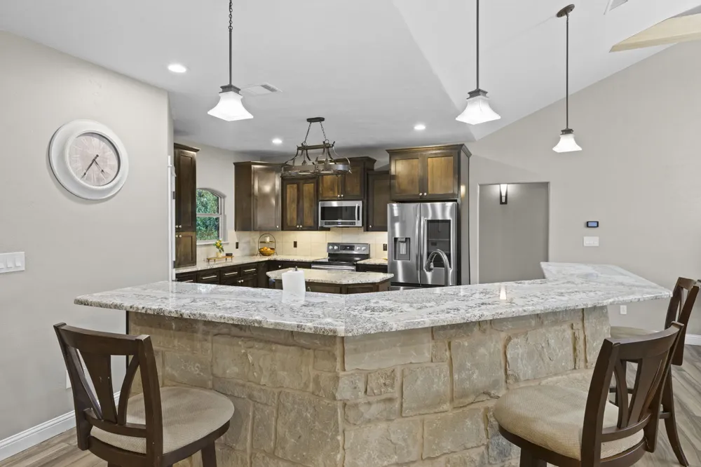 103 Creekside Trail Spicewood, TX 78669
