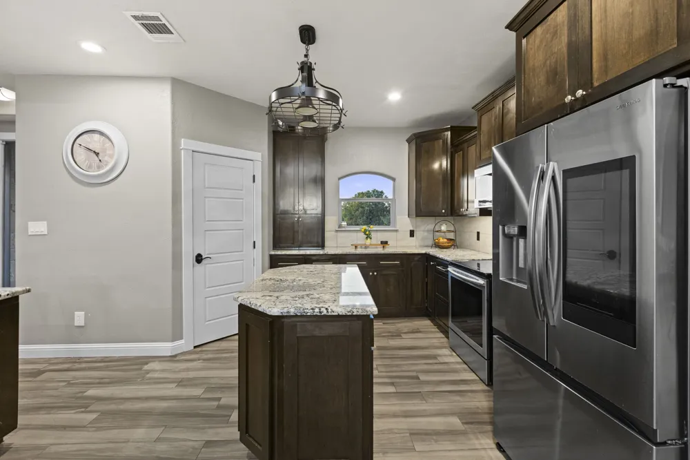 103 Creekside Trail Spicewood, TX 78669