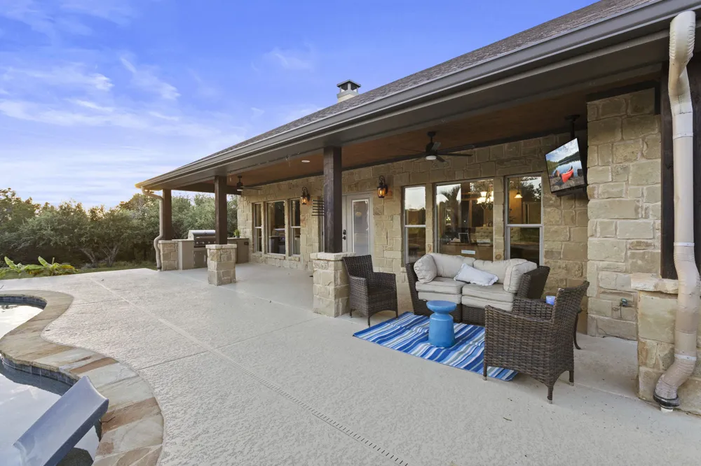 103 Creekside Trail Spicewood, TX 78669