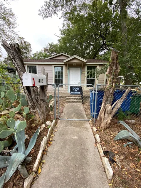 403 Pedernales Street