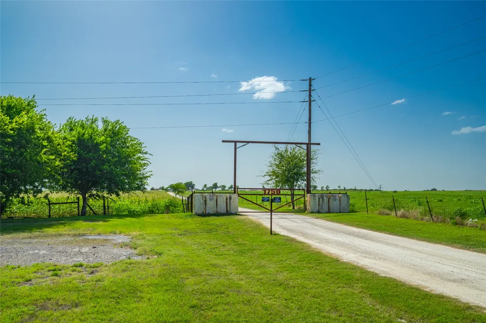 1750 FM 1063 Taylor, TX 76574
