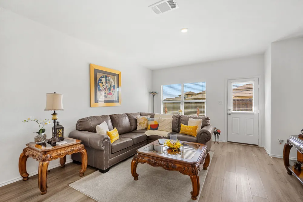 200 Montego Street Hutto, TX 78634