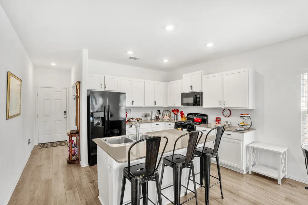 200 Montego Street Hutto, TX 78634