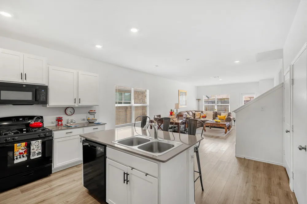 200 Montego Street Hutto, TX 78634