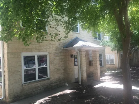 305 E 31 STREET #4