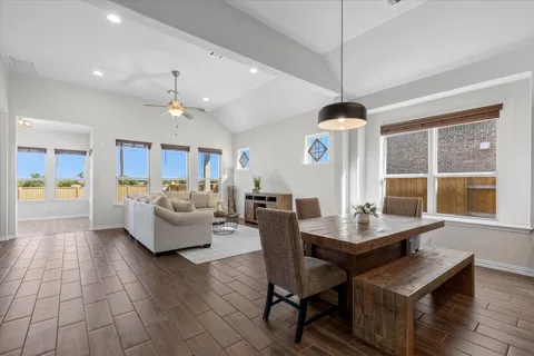 3164 Hidalgo Loop