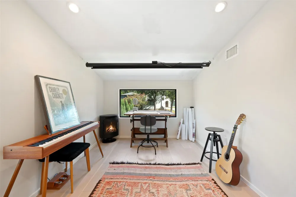 4717 Mount Vernon Drive #A Austin, TX 78745