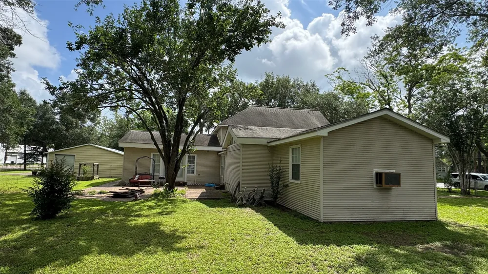 411 E Church Street El Campo, TX 77437