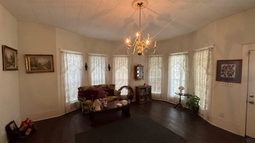 411 E Church Street El Campo, TX 77437