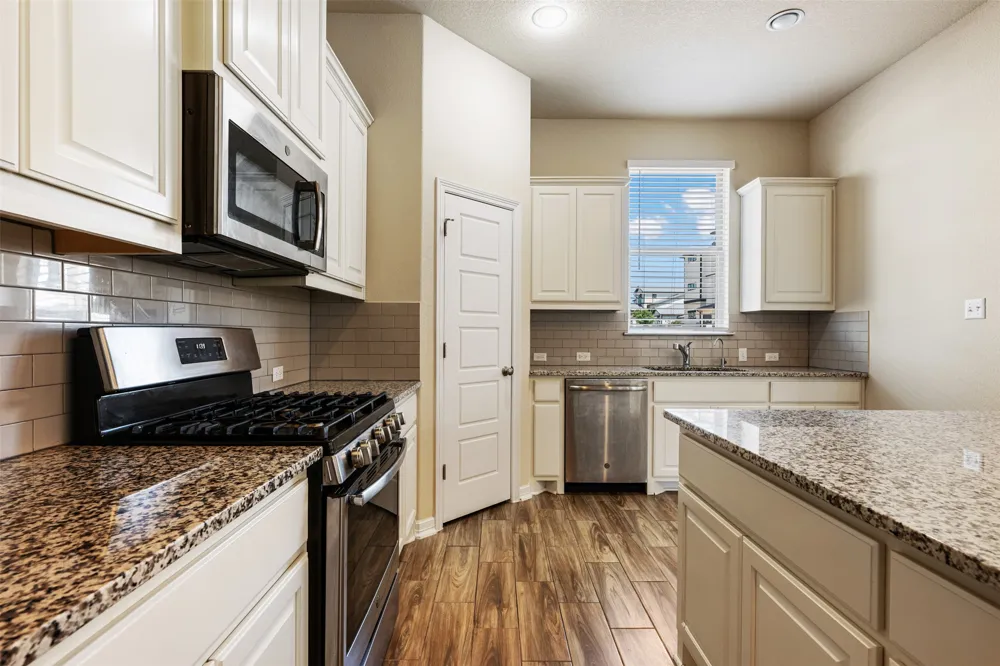 2202 Dillon Pond Lane #B Pflugerville, TX 78660