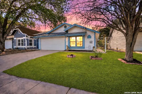 3916 Chimney Springs