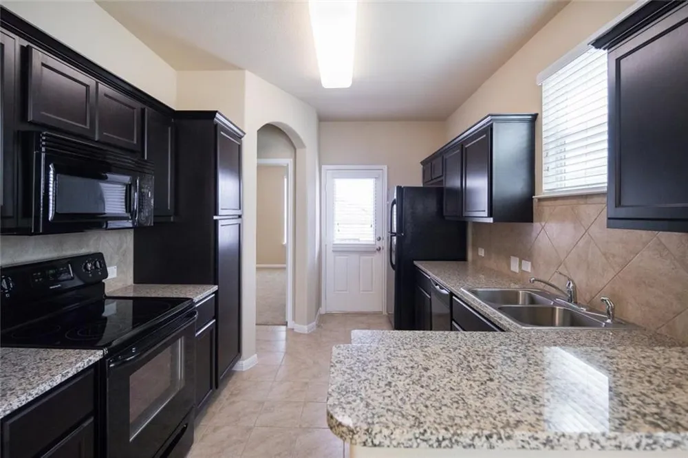517 Katmai Circle Pflugerville, TX 78660