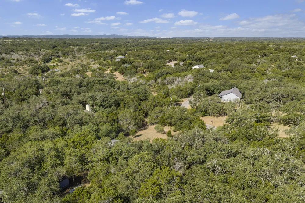 407 Breezing Lane Spicewood, TX 78669