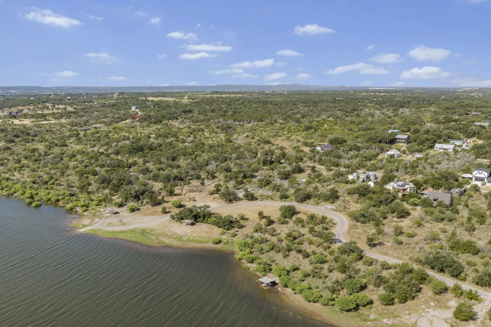 407 Breezing Lane Spicewood, TX 78669