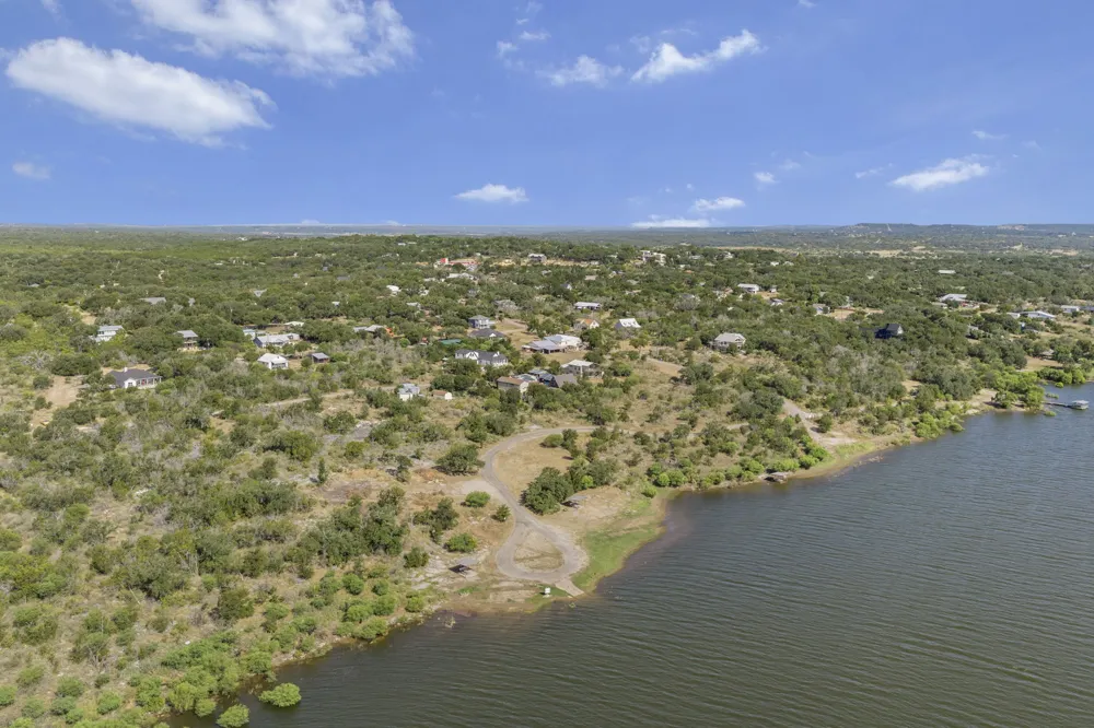 407 Breezing Lane Spicewood, TX 78669