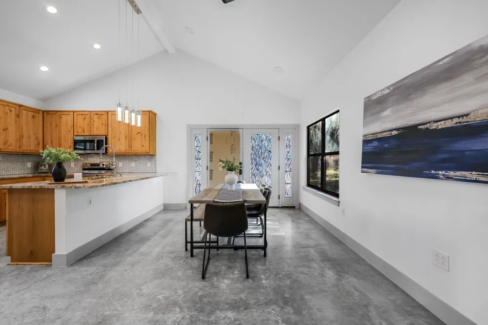 407 Breezing Lane Spicewood, TX 78669