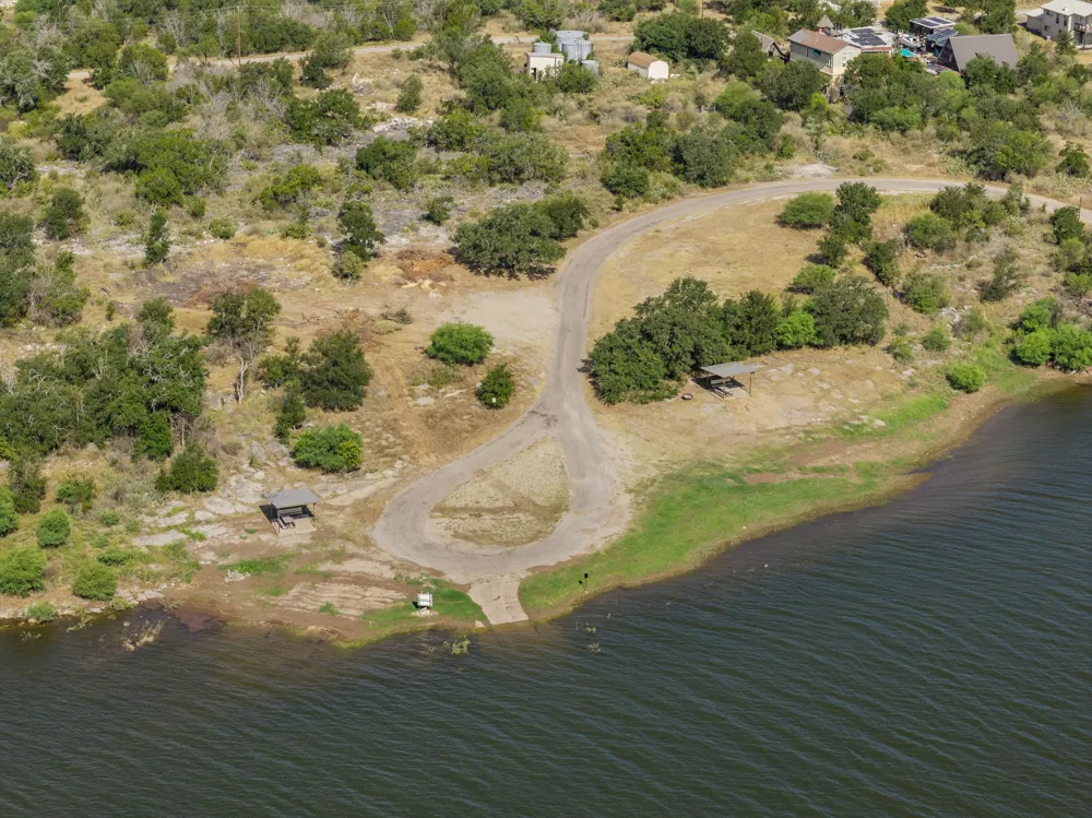 407 Breezing Lane Spicewood, TX 78669