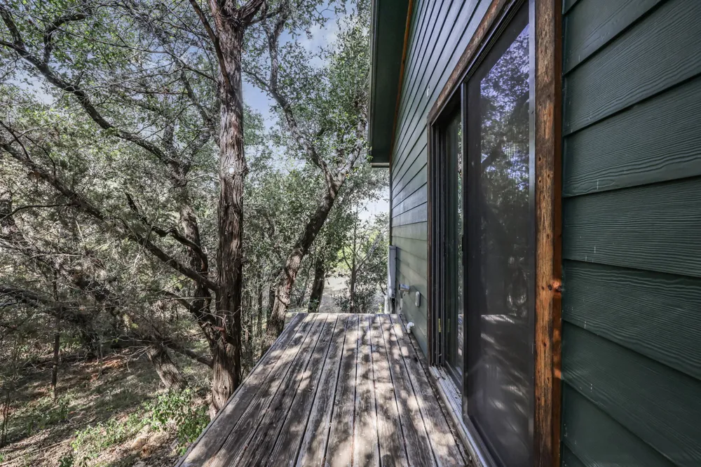 407 Breezing Lane Spicewood, TX 78669