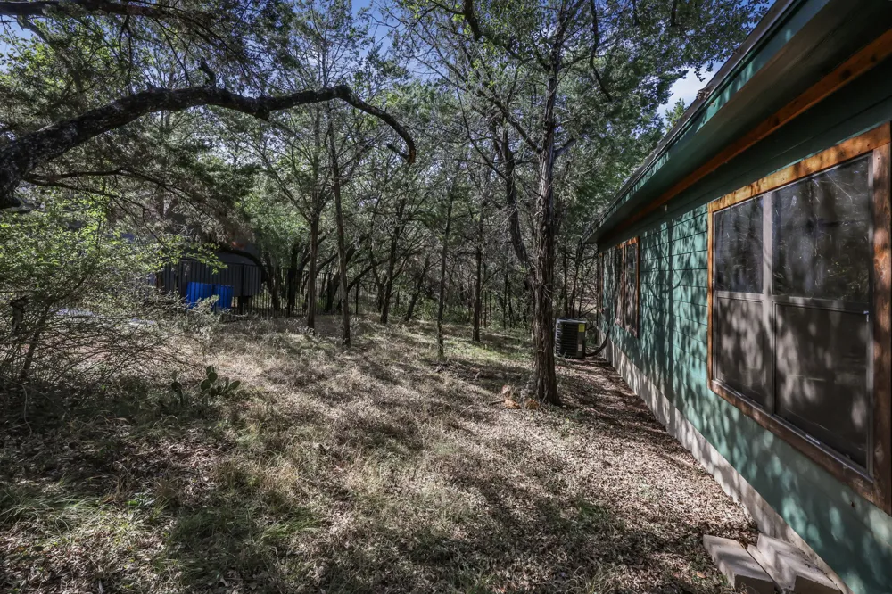 407 Breezing Lane Spicewood, TX 78669