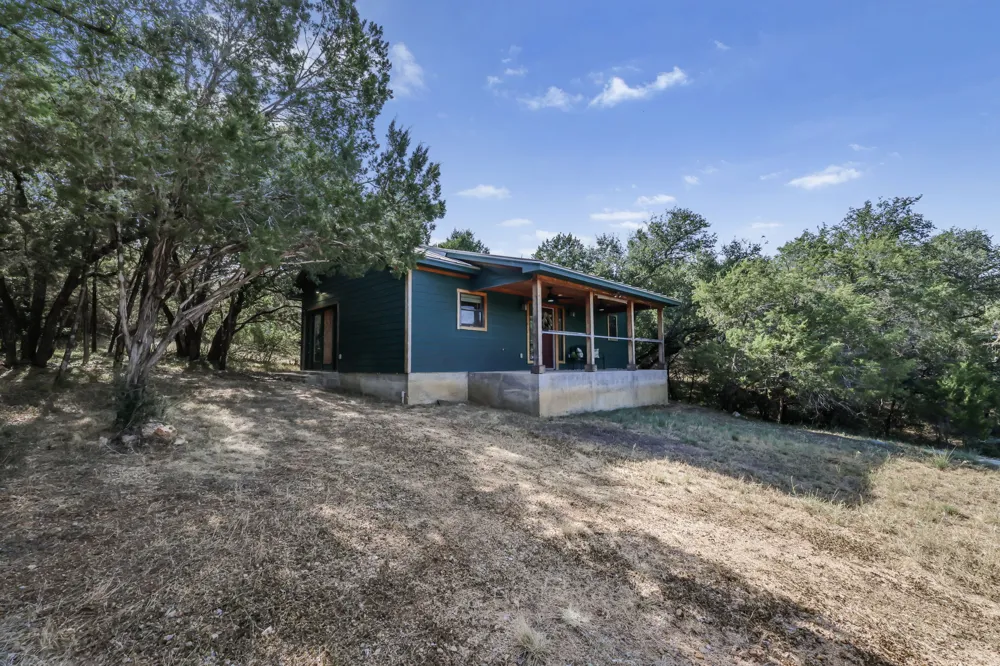 407 Breezing Lane Spicewood, TX 78669