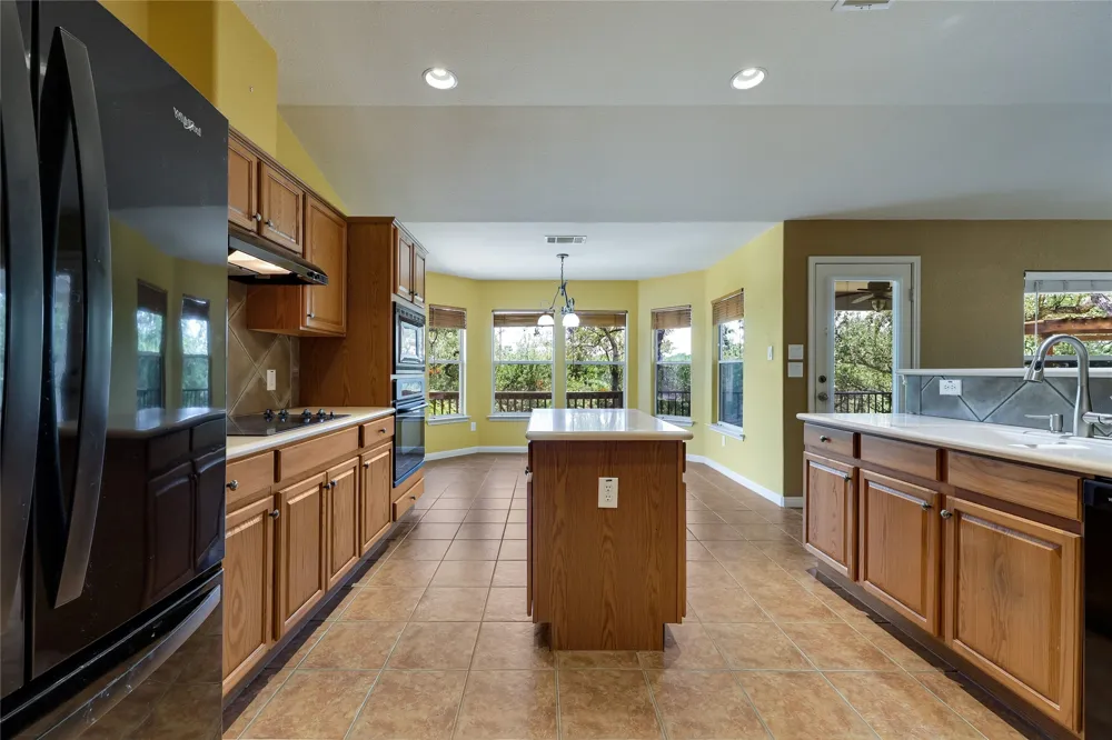7312 White Oak Drive Lago Vista, TX 78645