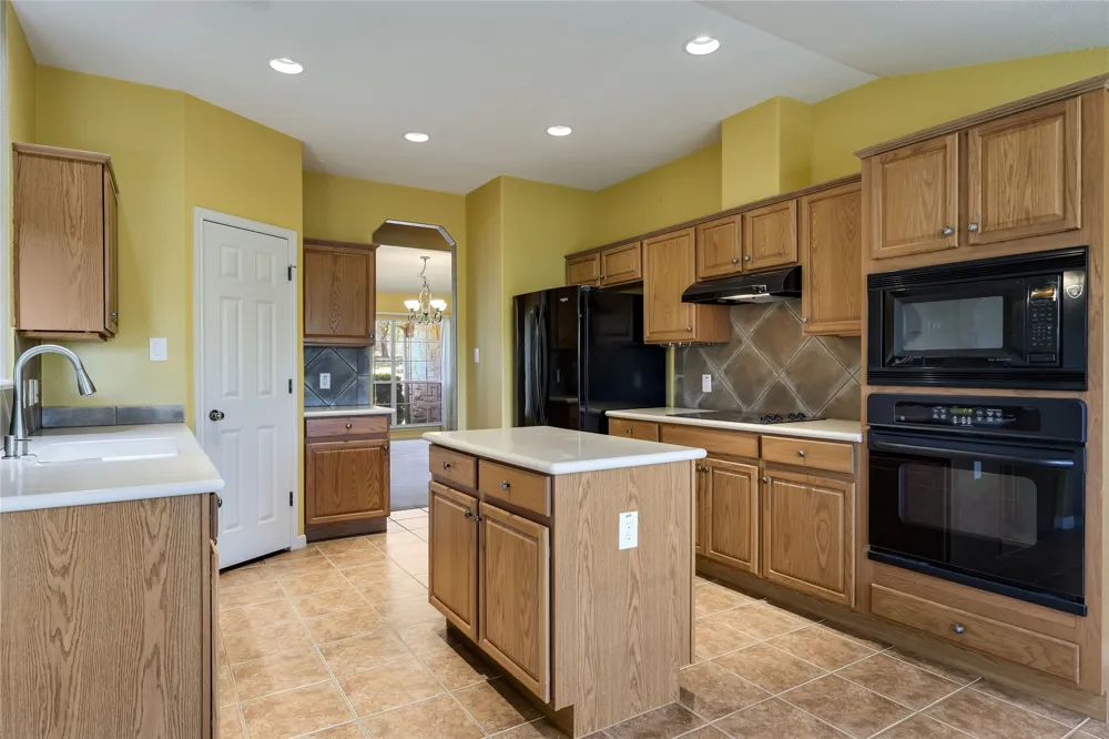 7312 White Oak Drive Lago Vista, TX 78645