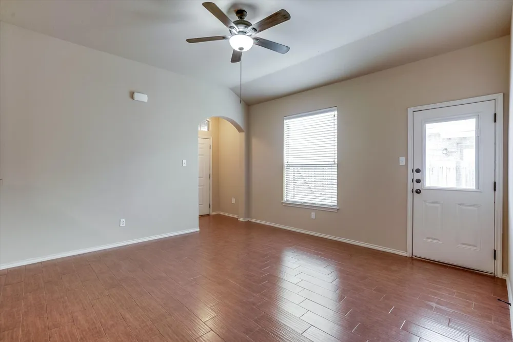 1120 Brendon Lee Lane #1120 Georgetown, TX 78626