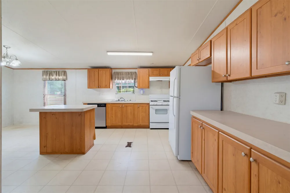 114 Pleasant Grove Loop Elgin, TX 78621