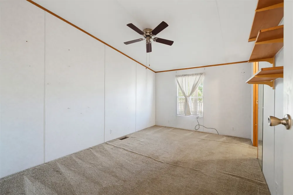 114 Pleasant Grove Loop Elgin, TX 78621
