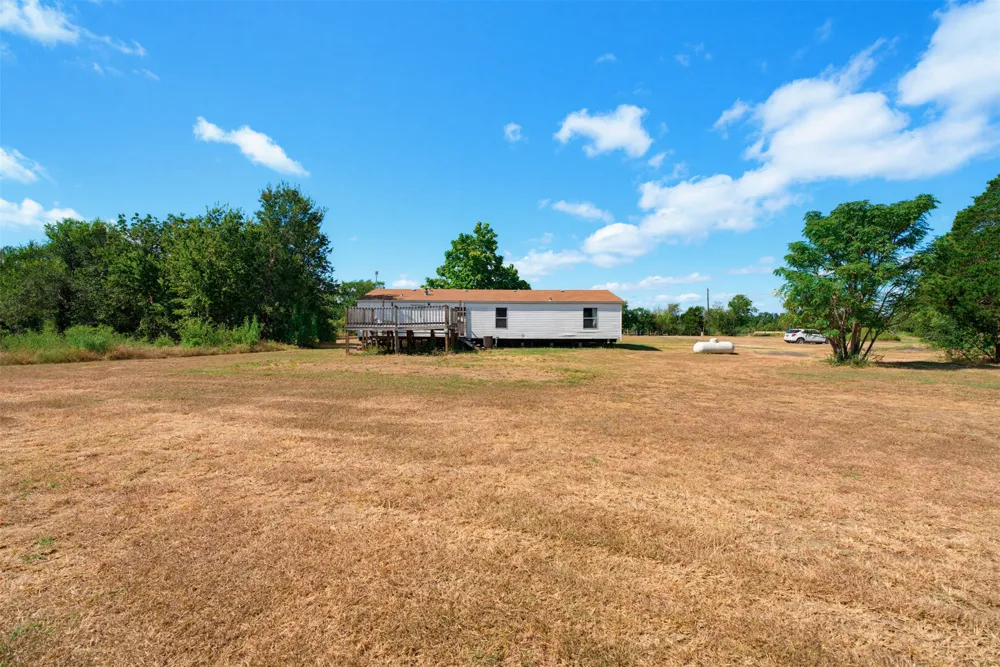 114 Pleasant Grove Loop Elgin, TX 78621