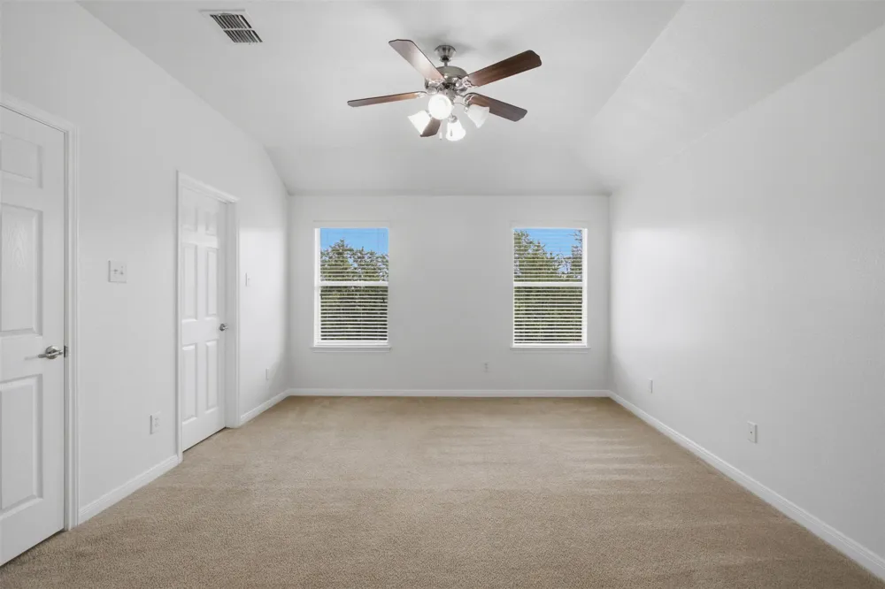 12704 Saint Thomas Drive Del Valle, TX 78617