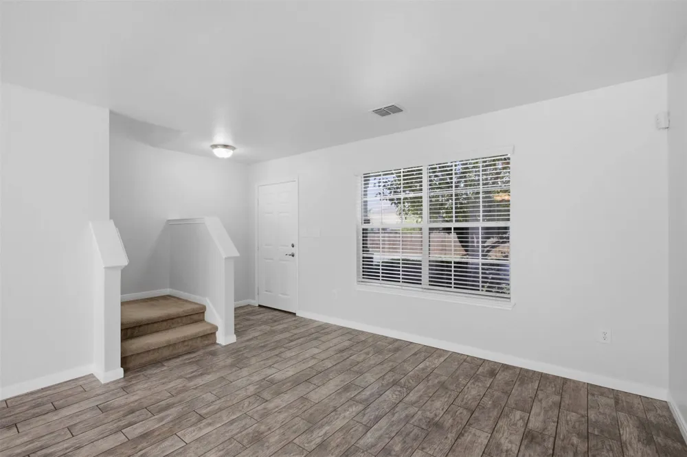 12704 Saint Thomas Drive Del Valle, TX 78617