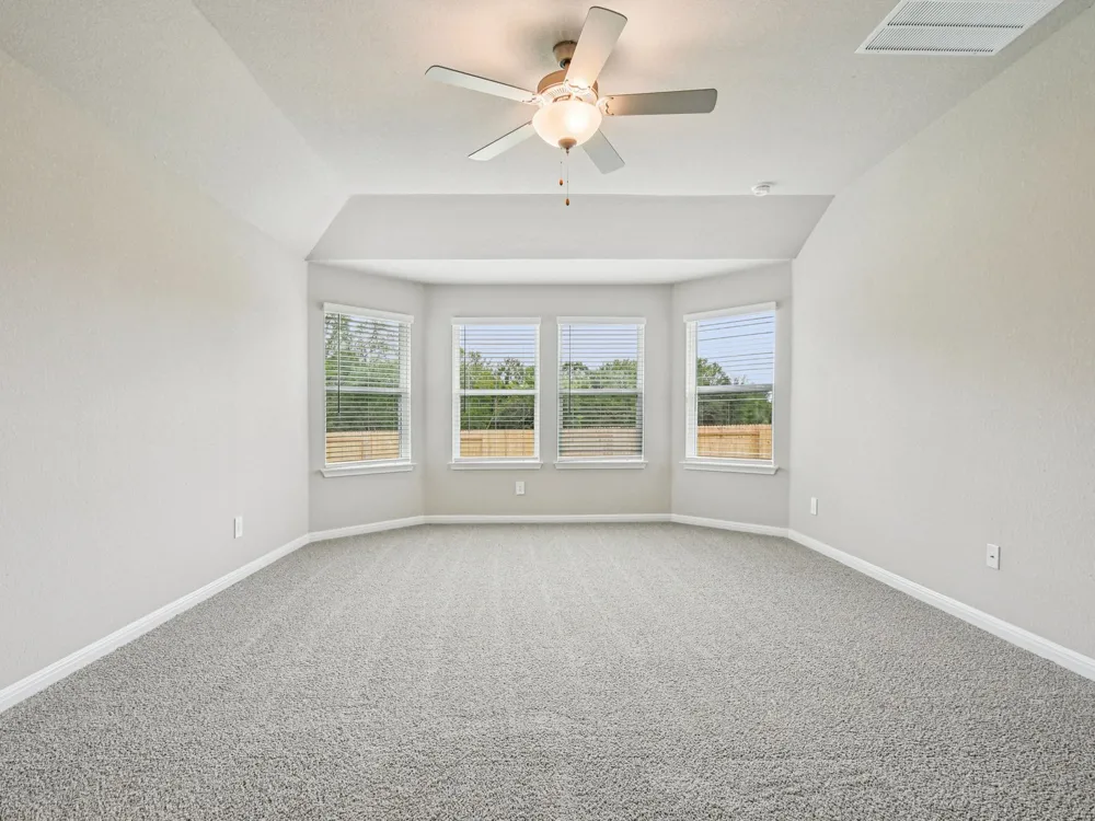 150 Coopers Hawk Crest Cedar Creek, TX 78612