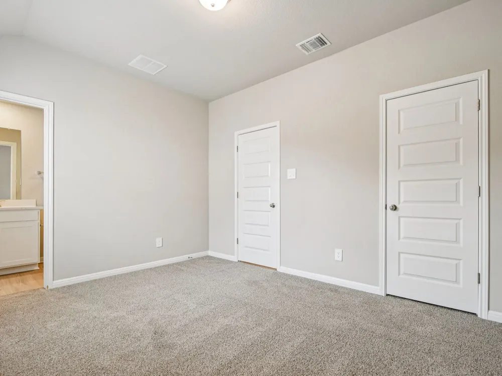 150 Coopers Hawk Crest Cedar Creek, TX 78612