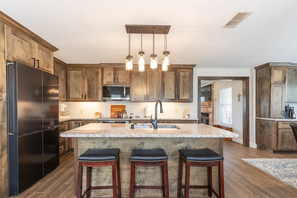 125 County Road 694 Buffalo Gap, TX 79508