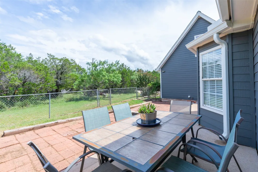 125 County Road 694 Buffalo Gap, TX 79508