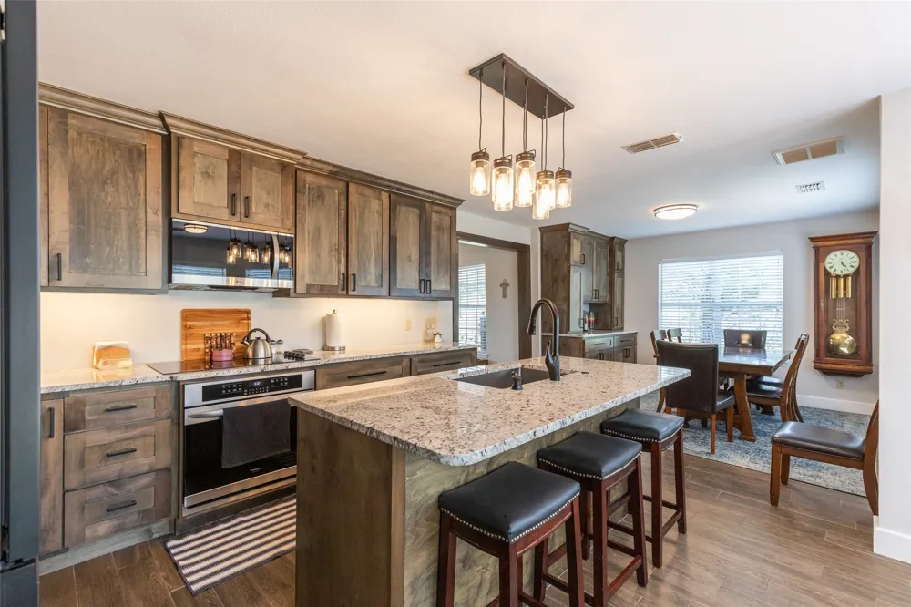 125 County Road 694 Buffalo Gap, TX 79508