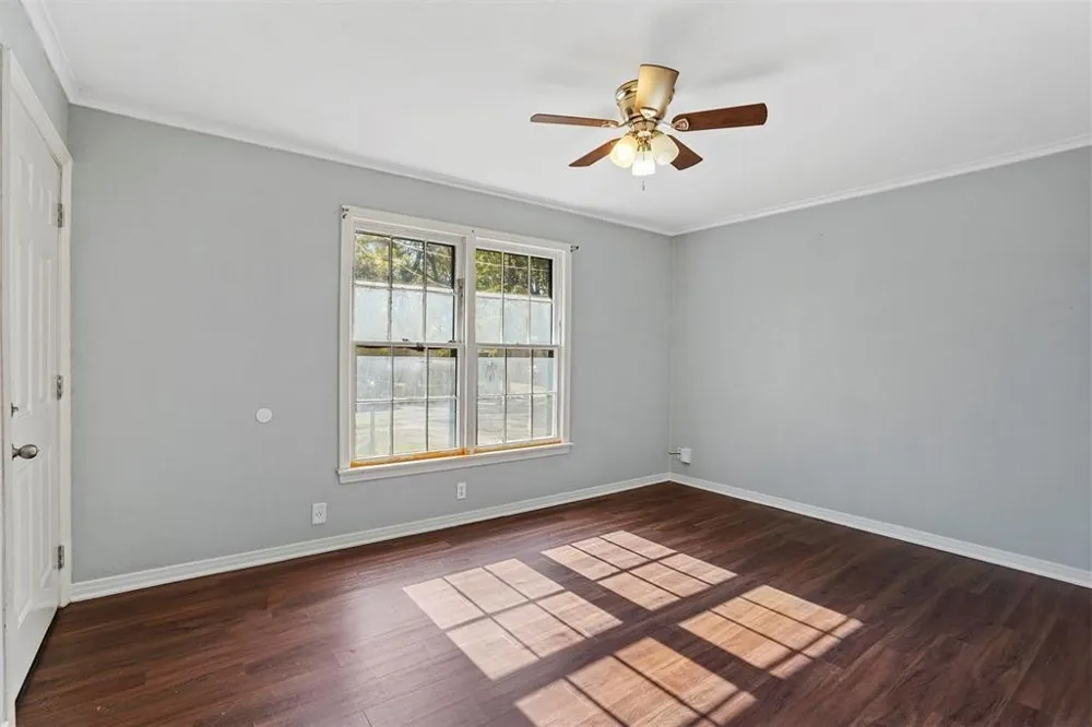210 W Willingham Street #B Cleburne, TX 76033