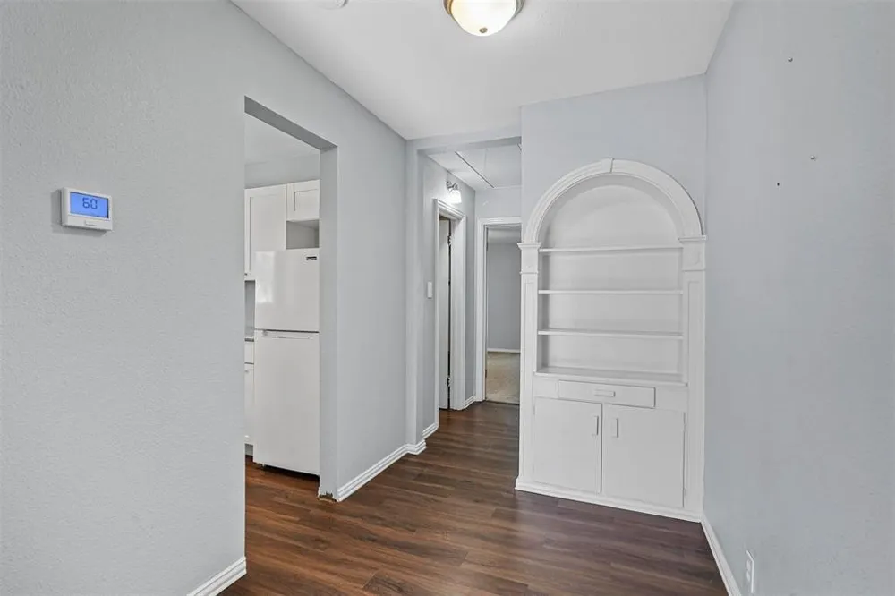 210 W Willingham Street #B Cleburne, TX 76033