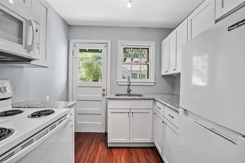 210 W Willingham Street #B Cleburne, TX 76033