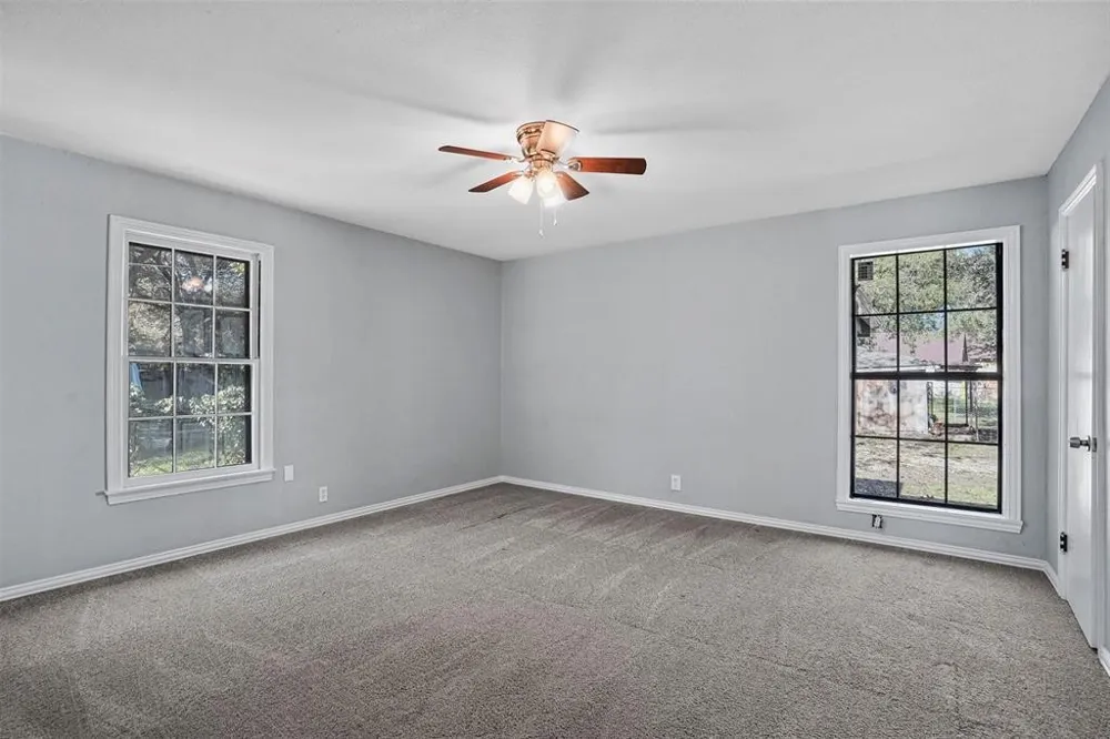210 W Willingham Street #B Cleburne, TX 76033