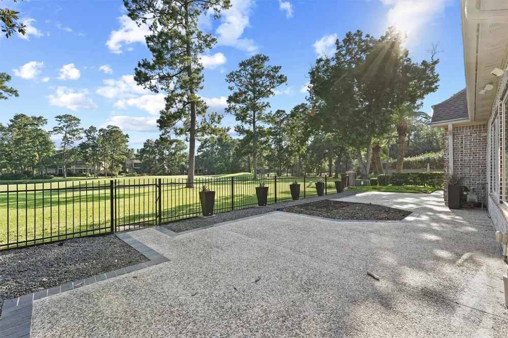 4214 Hidden Links Court Kingwood, TX 77339