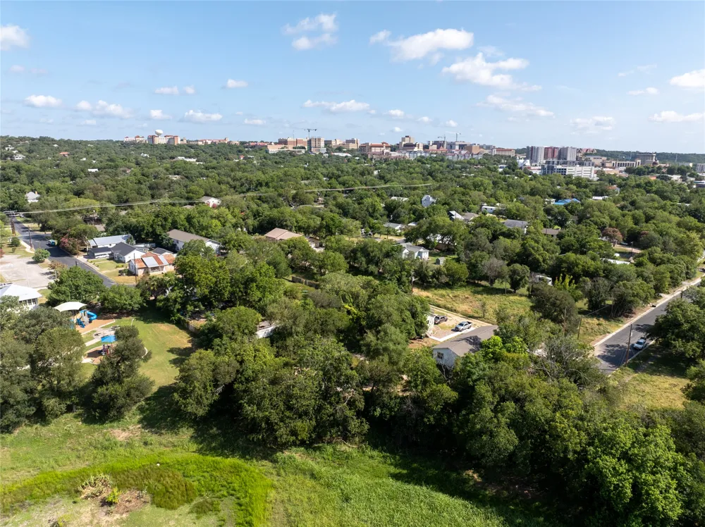 734 Valley Street San Marcos, TX 78666