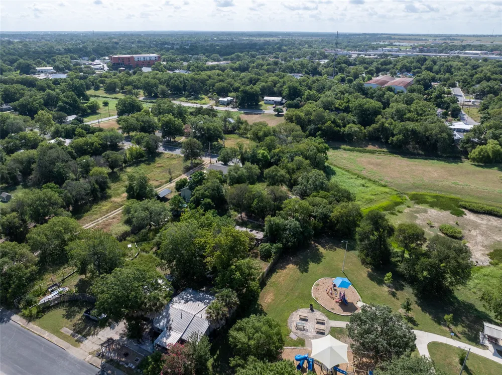 734 Valley Street San Marcos, TX 78666