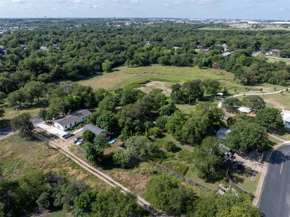 734 Valley Street San Marcos, TX 78666