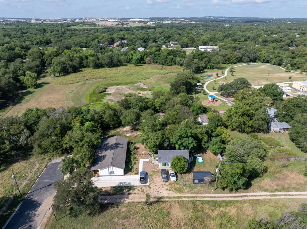 734 Valley Street San Marcos, TX 78666