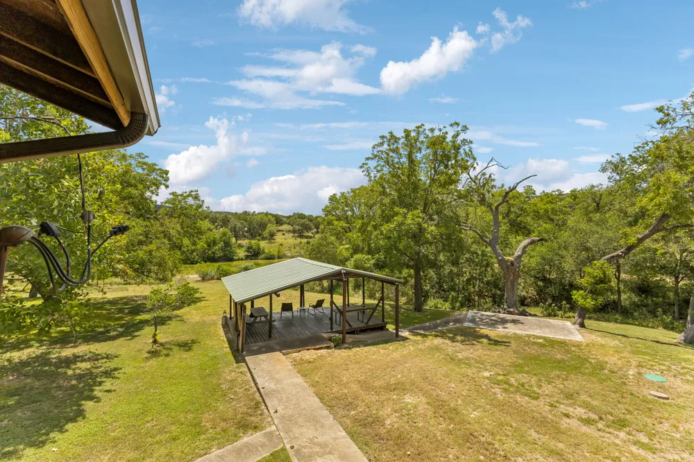 1600 Flite Acres Road Wimberley, TX 78676